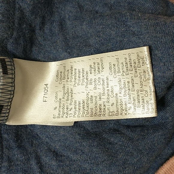 Lacoste - Picture 4 of 7